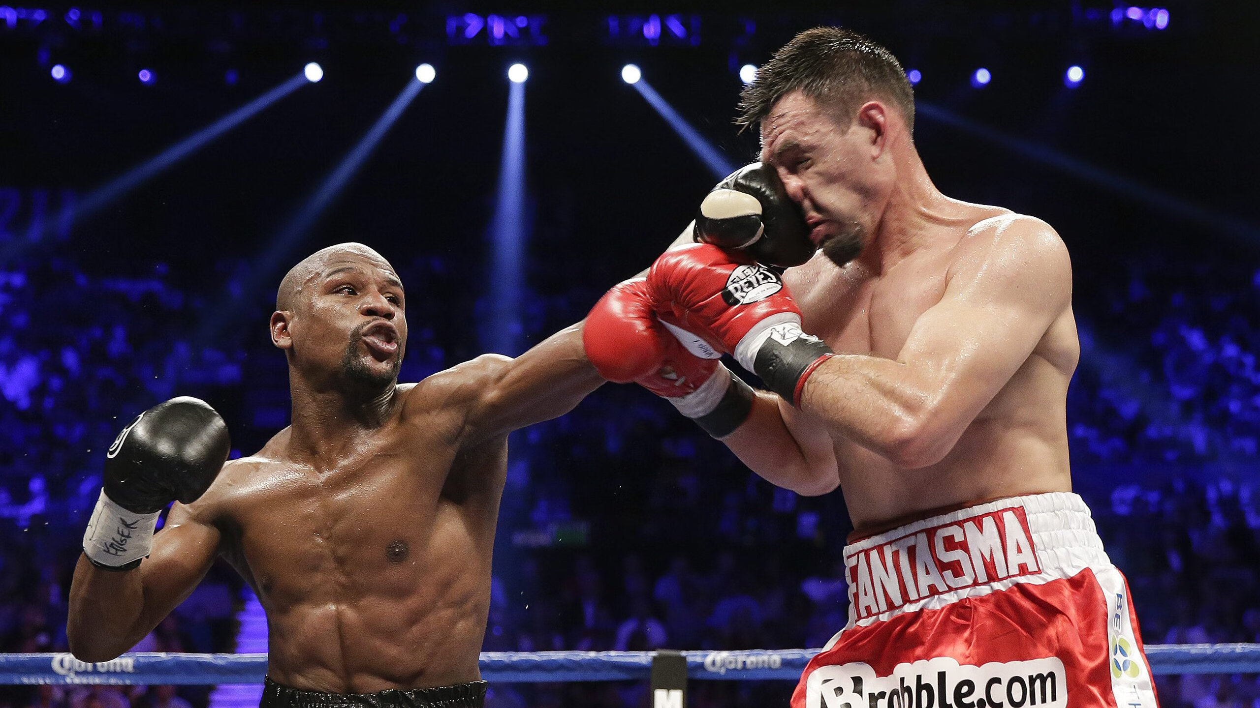 《校园电竞联赛火热进行：青春竞技再扬帆》，校园电竞比赛的宣传语