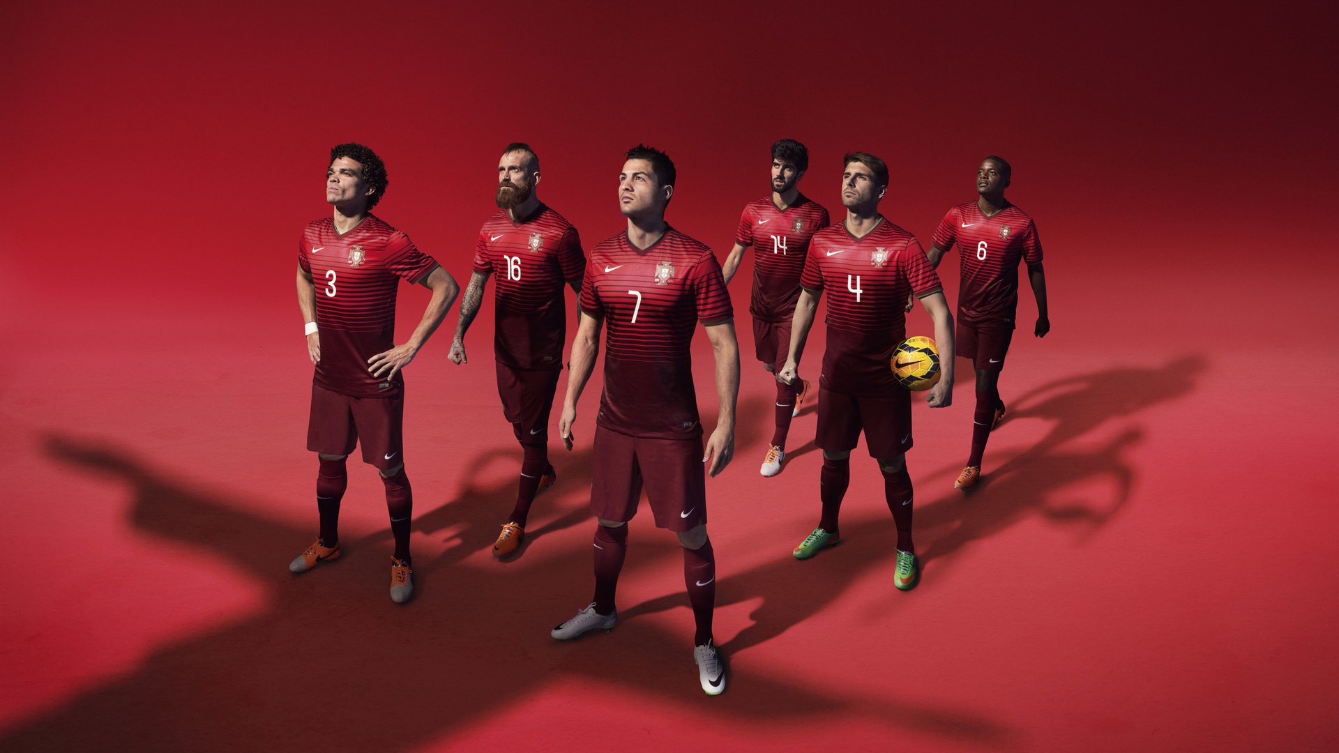 德甲转会热潮：多支豪门补强中场与锋线，2021-2022德甲转会